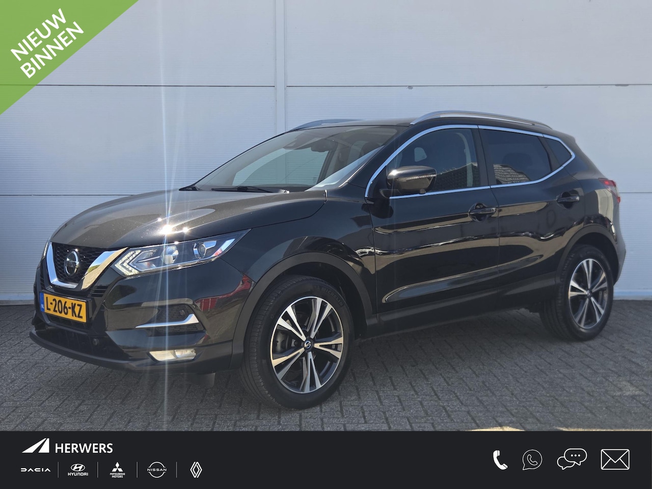 Nissan Qashqai - 1.3 DIG-T N-Connecta / Navigatie / Apple Carplay & Android Auto / Trekhaak (1400KG) / Pano - AutoWereld.nl