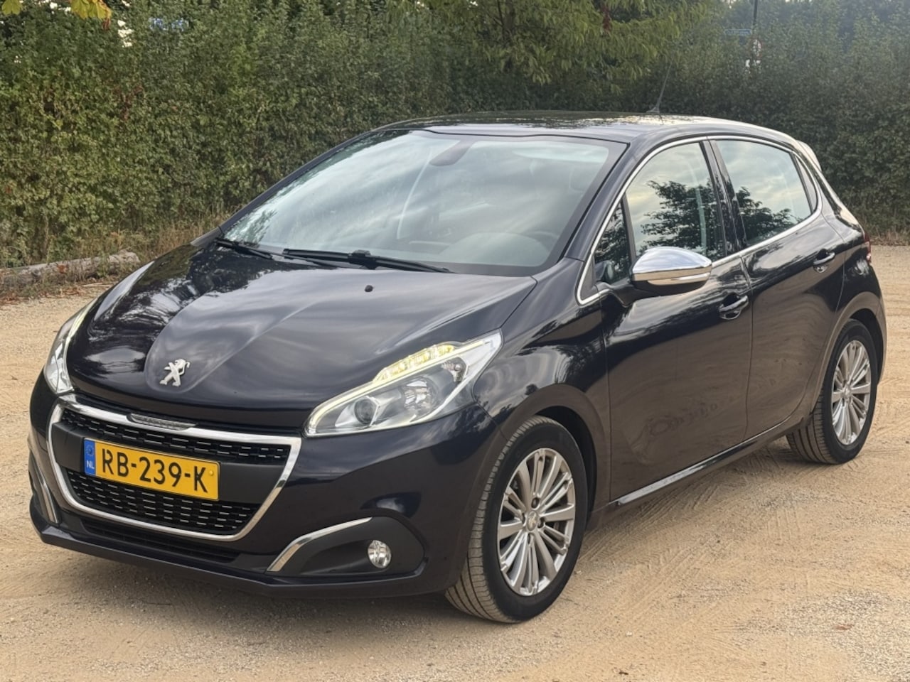 Peugeot 208 - 1.6 BlueHDi 100pk Allure *NAVI/CLIMA - AutoWereld.nl