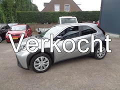 Toyota Aygo X - 1.0 VVT-i MT Play Airco, Camera, Carplay/ android auto, Radio scherm