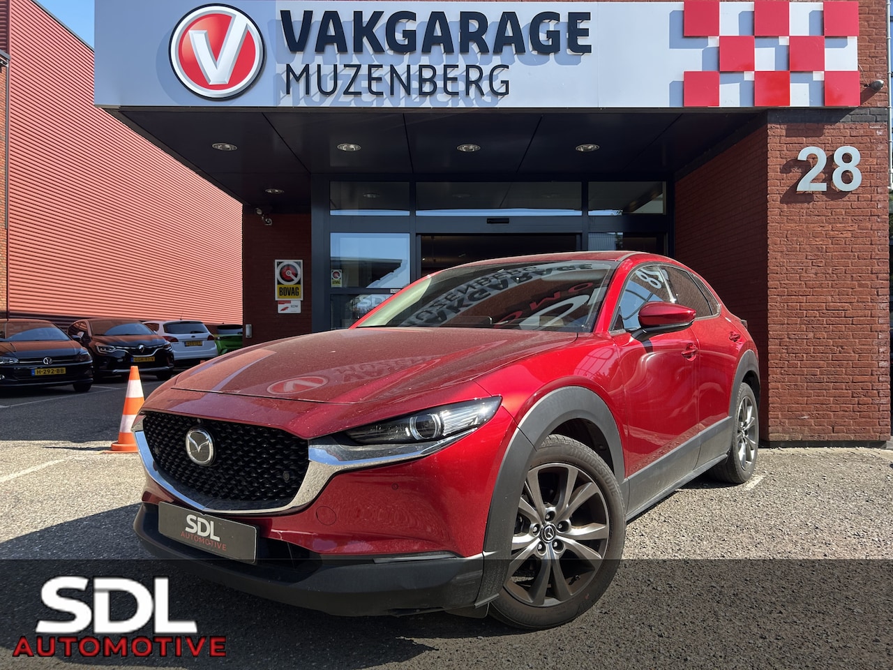 Mazda CX-30 - 2.0 e-SkyActiv-X M Hybrid Luxury 180 PK!! // NAVI // LEDER // SCHUIFKANTELDAK // TREKHAAK - AutoWereld.nl
