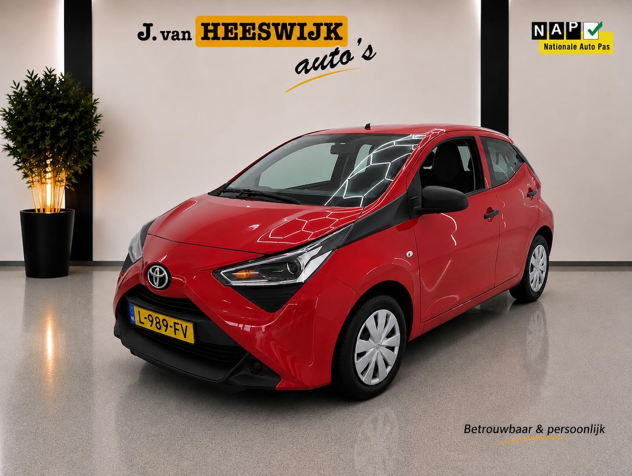Toyota Aygo - 1.0 VVT-i x-fun Airco | Audio | Parkeersensoren | Elktrische ramen | Cv op afstand - AutoWereld.nl