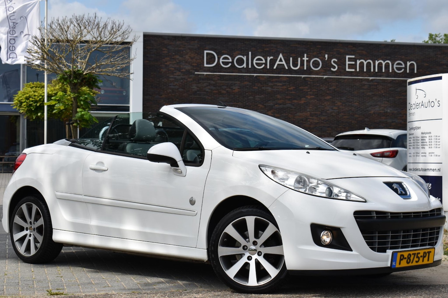 Peugeot 207 CC - 1.6 VTi Roland Garros LEDER ECC 17"LMV CRUISE - AutoWereld.nl