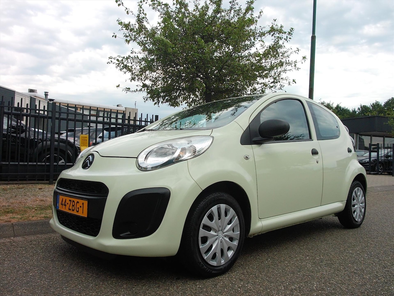 Citroën C1 - 1.0i 68PK 5D Selection AIRCO APK tot 2-10-2027 - AutoWereld.nl