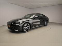 BMW i4 - Gran Coupé eDrive40 | M-Sportpakket | LED | Navigatie | Sportstoelen | Clima | Shadow line