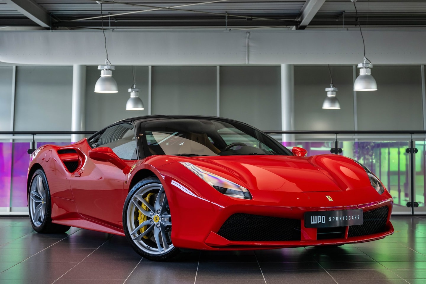 Ferrari 488 - 3.9 GTB HELE 3.9 GTB HELE - AutoWereld.nl