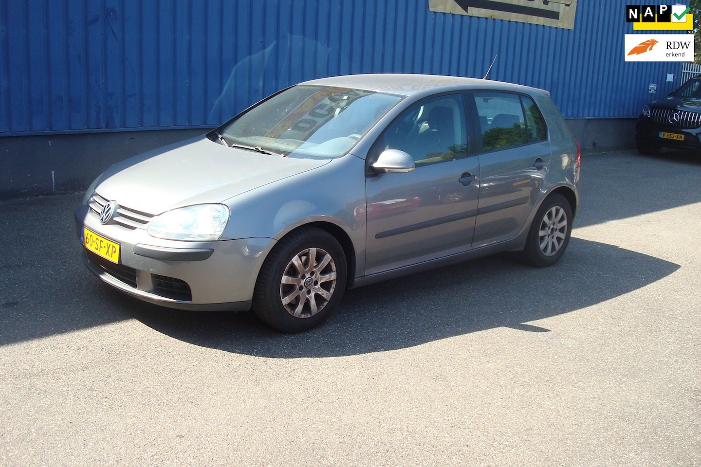 Volkswagen Golf - 2.0 FSI Comfortline 2.0 FSI Comfortline, EXPORT, Airco - AutoWereld.nl