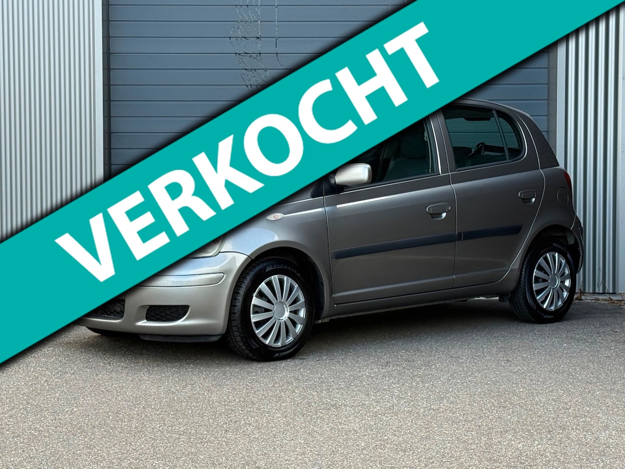 Toyota Yaris - 1.3 VVT-i Sol 5-deurs AUTOMAAT / AIRCO / NAP - AutoWereld.nl