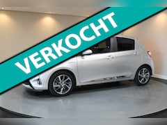 Toyota Yaris - 1.5 Hybrid Premium *2de Eigenaar/Dealer OH* Pano|Camera|Keyless|Navi|Cruise|Lane-Assist|NA