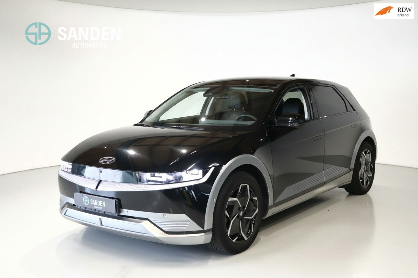 Hyundai IONIQ 5 - Uniq AWD 73kWh|Automaat|LED|Navi|Leder|Camera|Electrische stoelen|SOH 98% - AutoWereld.nl