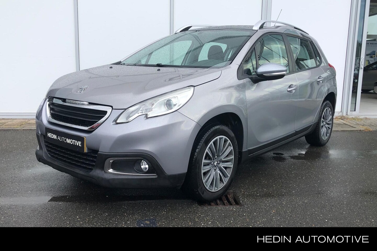 Peugeot 2008 - 1.2 Blue Lion AUTOMAAT Panoramadak | Navigatie | Airco | Cruise Control | Lage km-stand! | - AutoWereld.nl