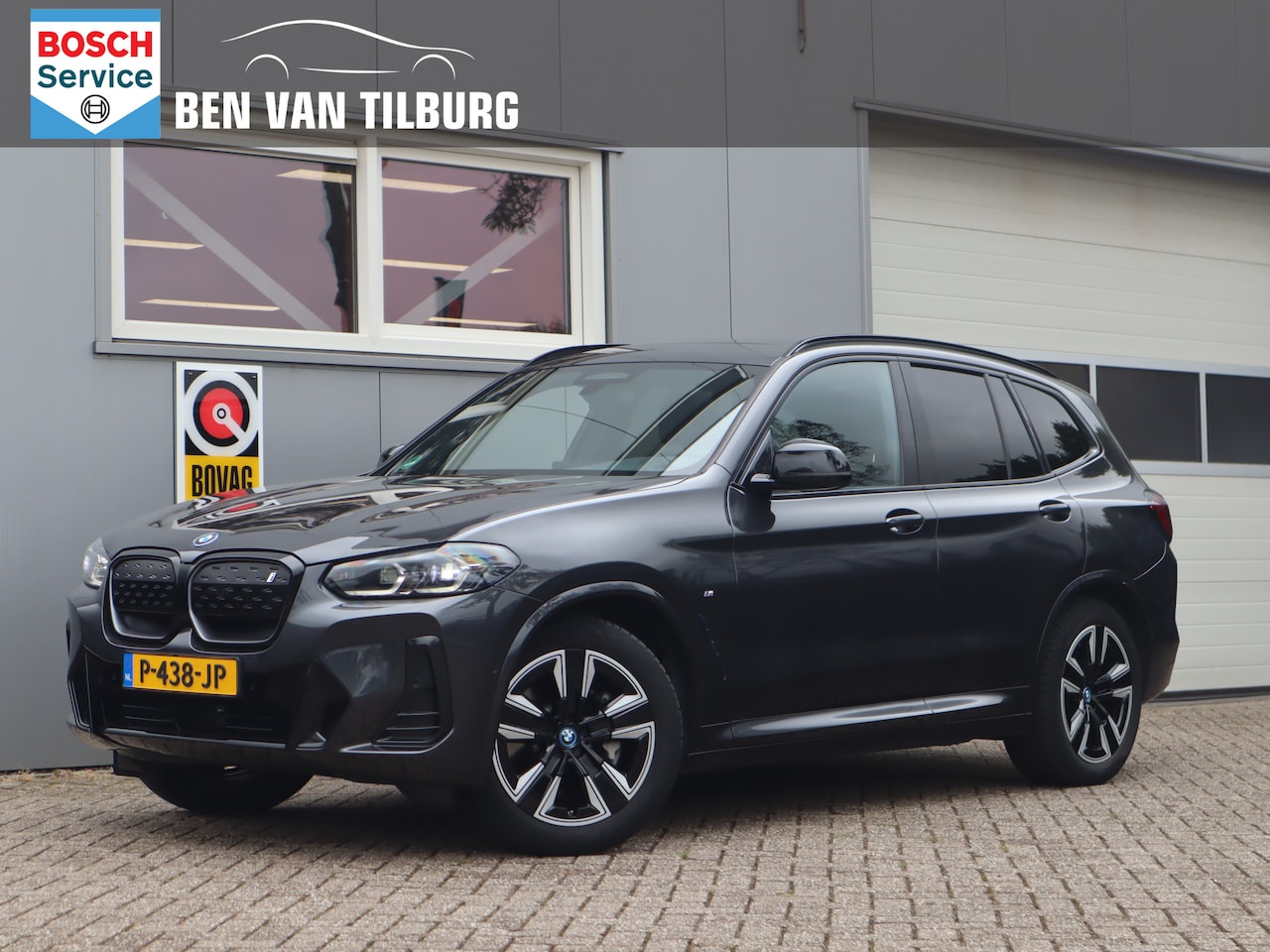 BMW iX3 - Executive 80 kWh / Trekhaak / Memory / Pano / M Pakket - AutoWereld.nl