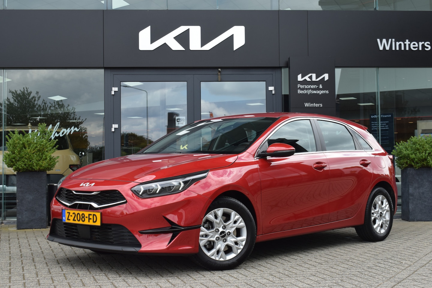 Kia Cee'd - Ceed 1.0 T-GDi DynamicLine | 2.936 km | Camera | Navigatie | Climate Control | Tot 10j. Ki - AutoWereld.nl