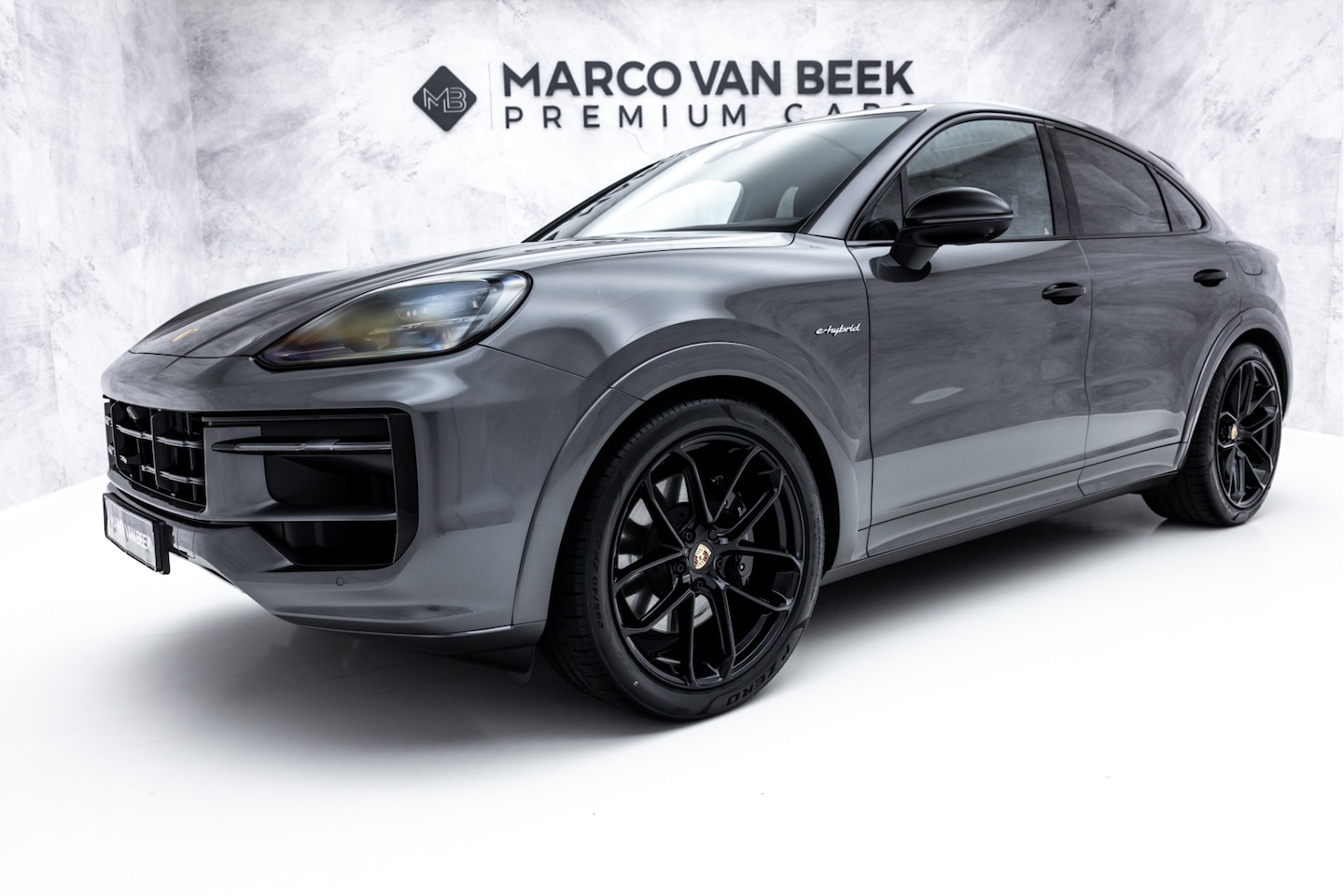 Porsche Cayenne Coupé - 3.0 E-Hybrid | SportDesign | Pano | Stoelventilatie | 22" | BTW | Head-Up - AutoWereld.nl
