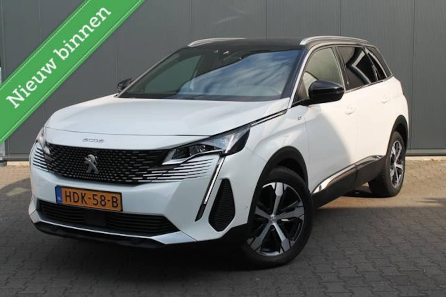 Peugeot 5008 - 1.2 PureTech GT | Automaat | Navi | Pano | Leder | Trekhaak | 7 persoons - AutoWereld.nl