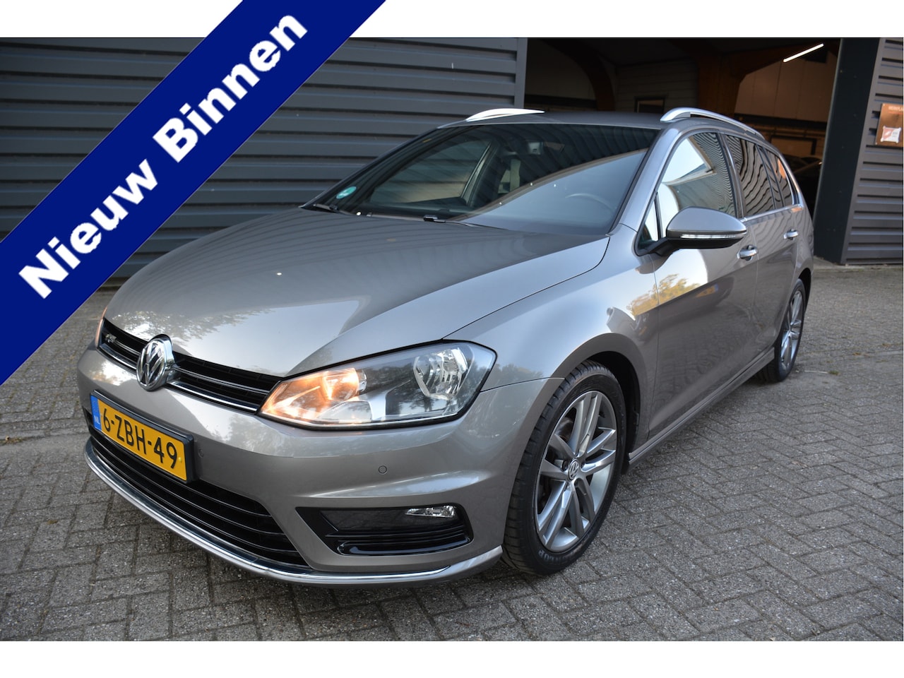 Volkswagen Golf Variant - 1.4 TSI Highline Automaat R Line Trekhaak - AutoWereld.nl