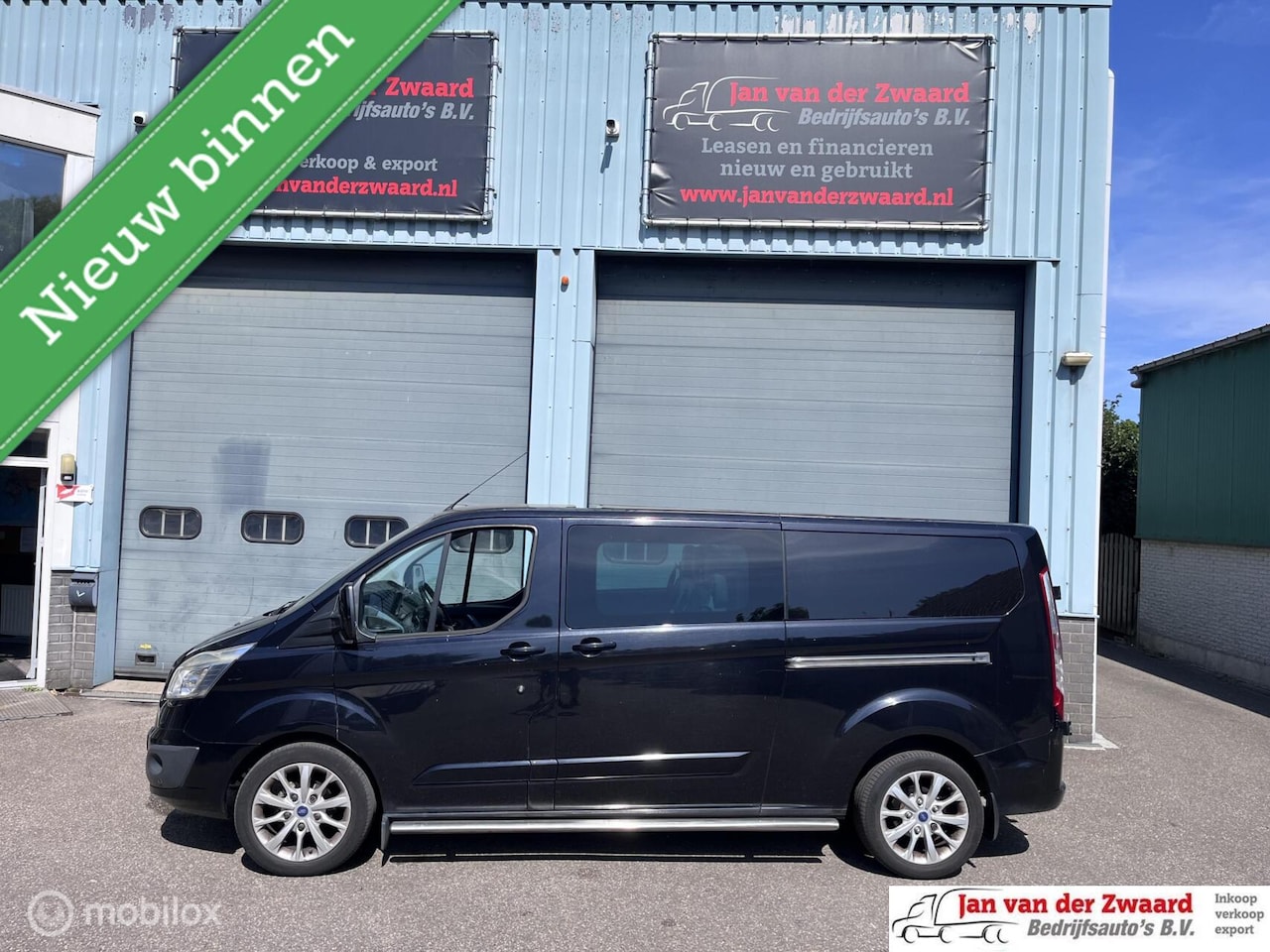 Ford Transit Custom - 330 2.2 TDCI L2H1 Limited Dubbele cabine - AutoWereld.nl