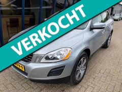 Volvo XC60 - 2.0T Kinetic NL-AUTO / NAVI / PDC / TREKHAAK