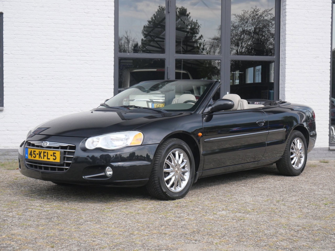 Chrysler Sebring Cabrio - 2.7i V6 Touring Convertible 163.000km !!! - AutoWereld.nl