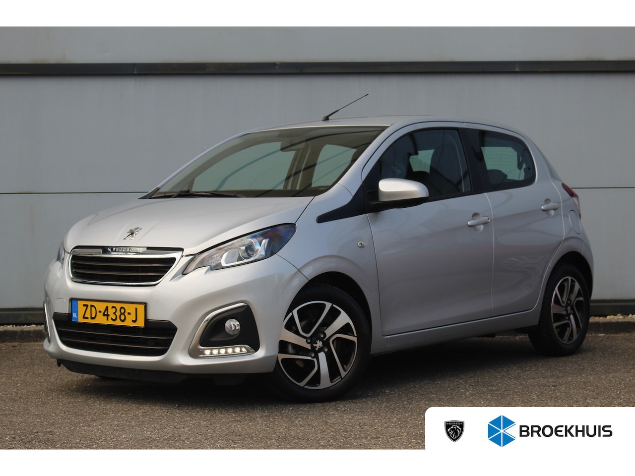 Peugeot 108 - 1.0 e-VTi Allure | Navi | LMV 15" | Camera | Climate | Limiter | Mistlampen | DAB | Navi | - AutoWereld.nl