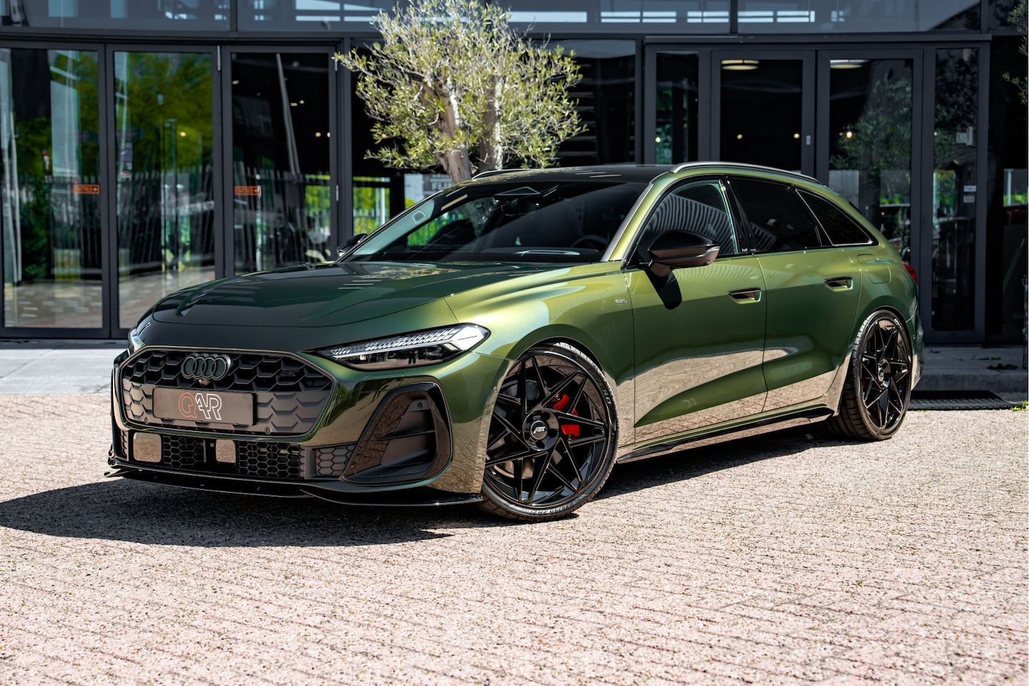 Audi A5 Avant - 2.0 e-hybrid ABT quattro Competition | Audi Exclusive Designo Olive | Panoramadak | Tech P - AutoWereld.nl