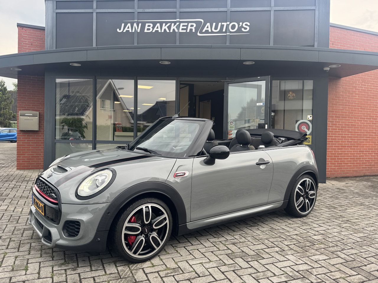 MINI Cabrio - 2.0 John Cooper Works Chili ✅ PDC V+A ✅ Cruise ✅ Rijklaar ✅ - AutoWereld.nl