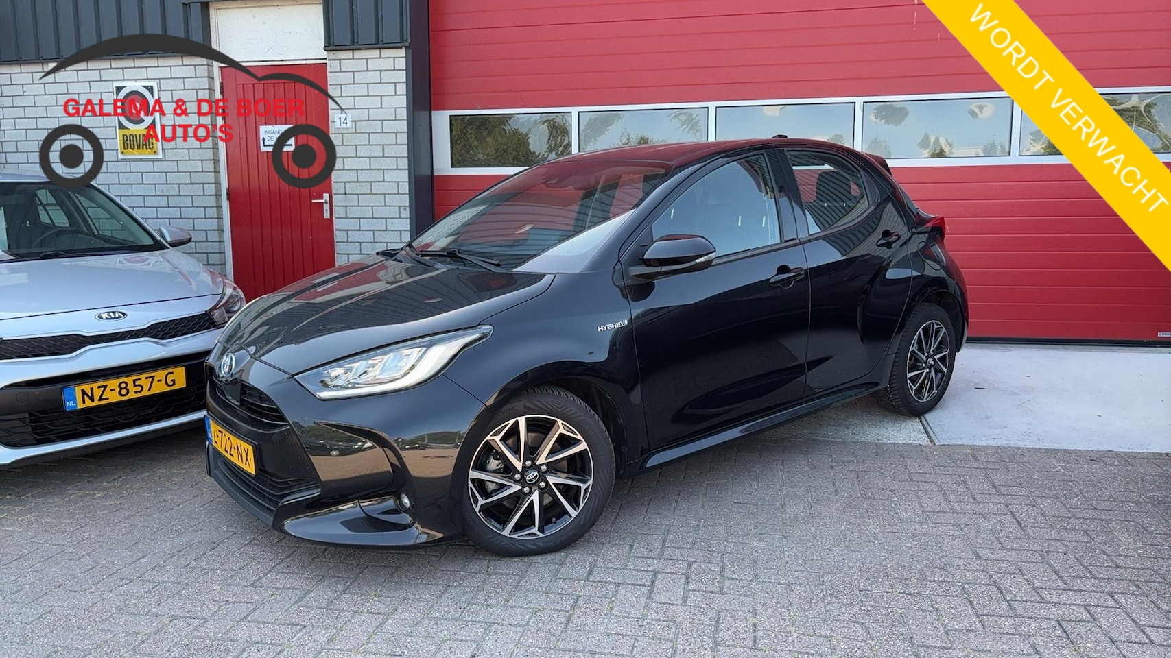 Toyota Yaris - 1.5 Hybrid Business Plus TREKHAAK / FULL LED / KEYLESS / CAMERA / CARPLAY / NAVI / CLIMA / - AutoWereld.nl
