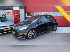 Toyota Yaris - 1.5 Hybrid Business Plus TREKHAAK / FULL LED / KEYLESS / CAMERA / CARPLAY / NAVI / CLIMA /