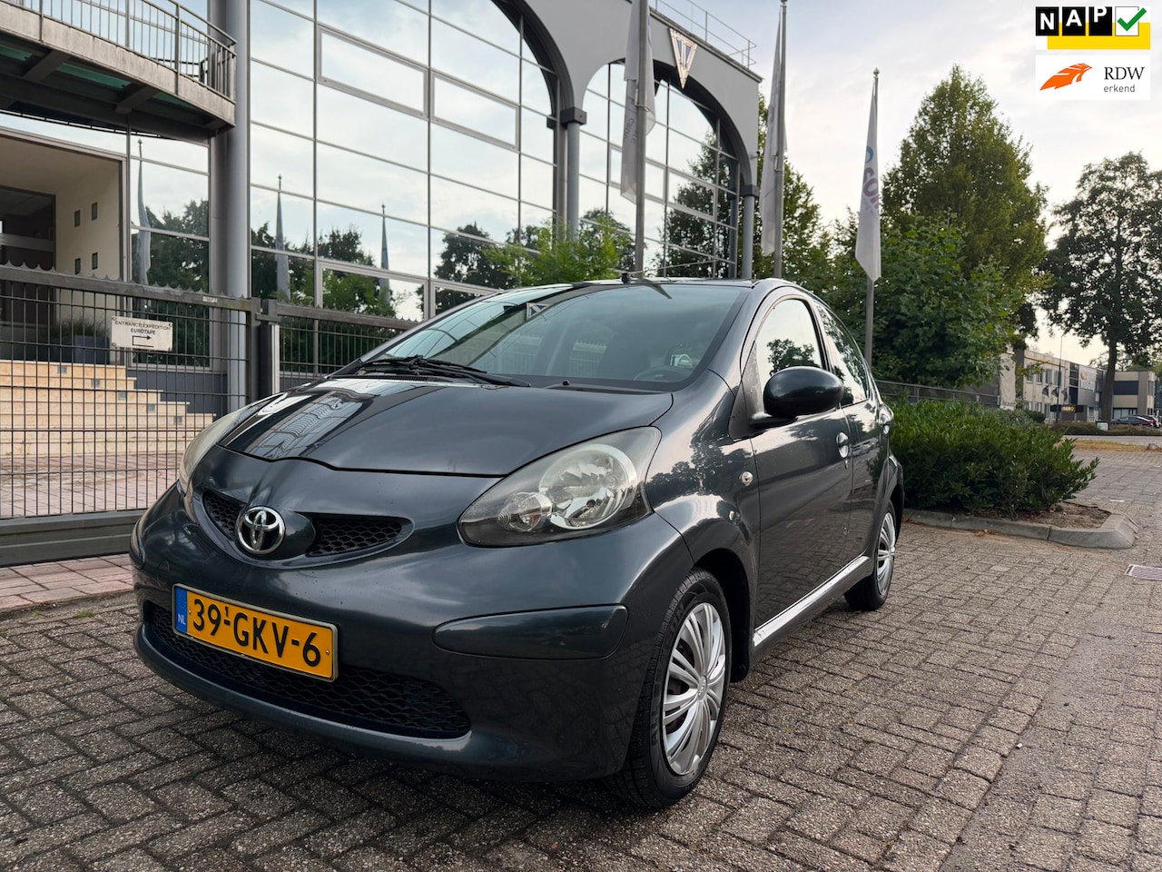Toyota Aygo - 1.0-12V + automaat/airco/5 deurs N/A.P - AutoWereld.nl