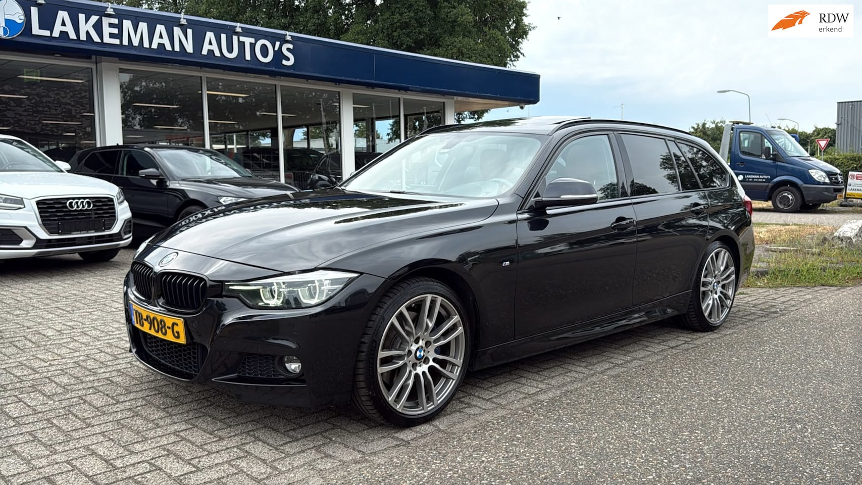 BMW 3-serie Touring - 320i Edition M Sport Shadow Executive H&K Leder Xenon Camera Huurkoop Inruil APK Garantie - AutoWereld.nl