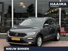 Volkswagen T-Roc - 1.0 TSI Style Business | Trekhaak | 1e Eigenaar | Dealeronderhouden | Adaptive cruise | Pa