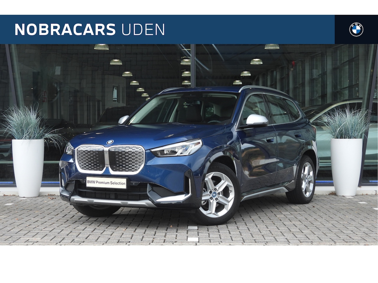 BMW iX1 - eDrive20 xLine / Trekhaak / Achteruitrijcamera / Sportstoelen / Stuurverwarming - AutoWereld.nl