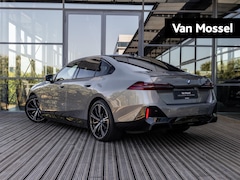 BMW i5 - eDrive40 84 kWh | M-SPORT PRO | SOH 97 % | HARMAN KARDON | PANORAMADAK | 20 INCH | OXID GR