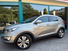 Kia Sportage - 2.0 X-CLUSIVE Autom, Panorama, Xenon, LED, Navi, Camera, TrHaak