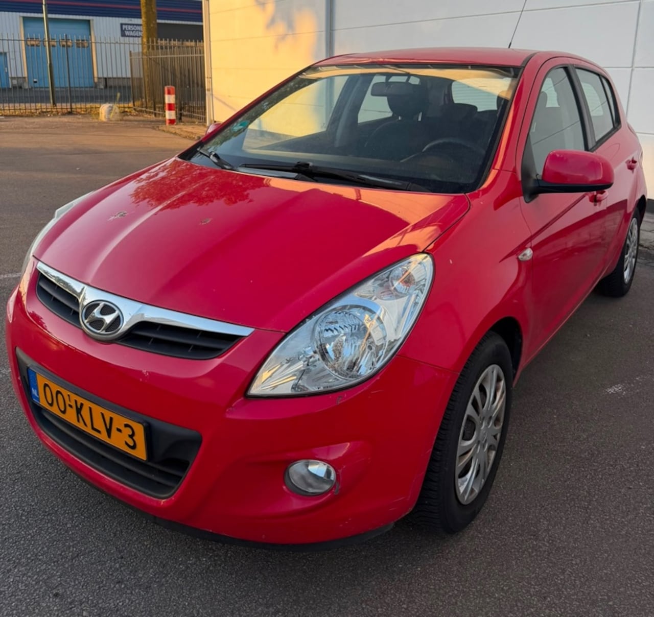 Hyundai i20 - 1.2i DynamicVersion Nap Airco 02-01-2027 APK - AutoWereld.nl