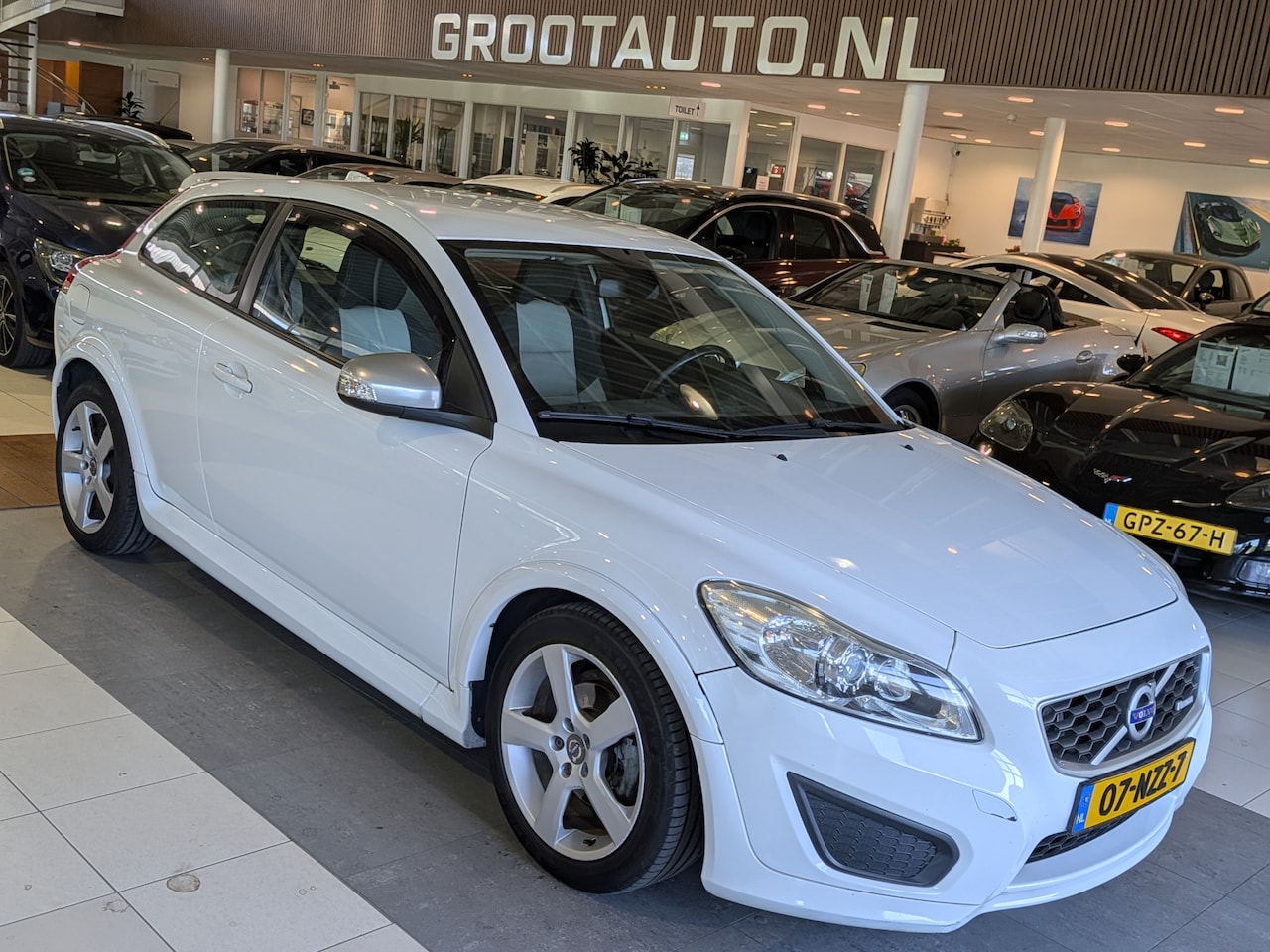 Volvo C30 - 1.6 R-Design Airco, Cruise Control, Stuurbekrachtiging - AutoWereld.nl