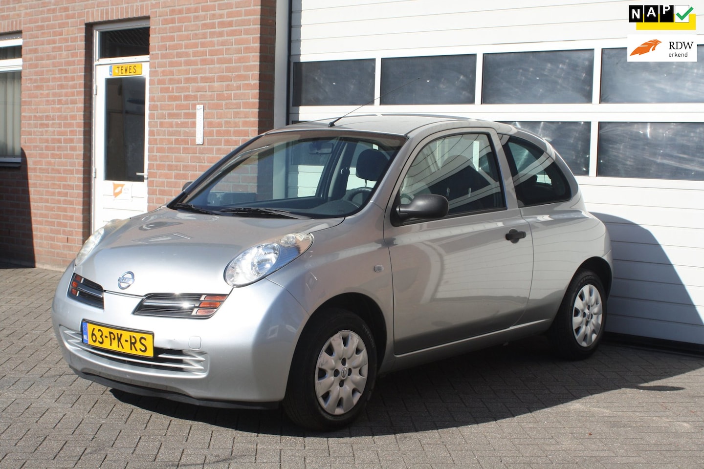 Nissan Micra - 1.2 Visia Nieuwe Apk Airco 2e Eigenaar Automaat 95.000km! Nap - AutoWereld.nl