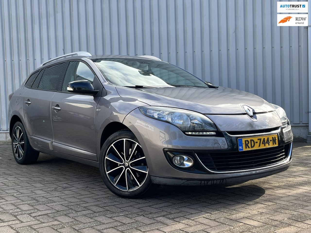 Renault Mégane Estate - 1.2 TCe Bose Trekhaak Airco Cruise control - AutoWereld.nl