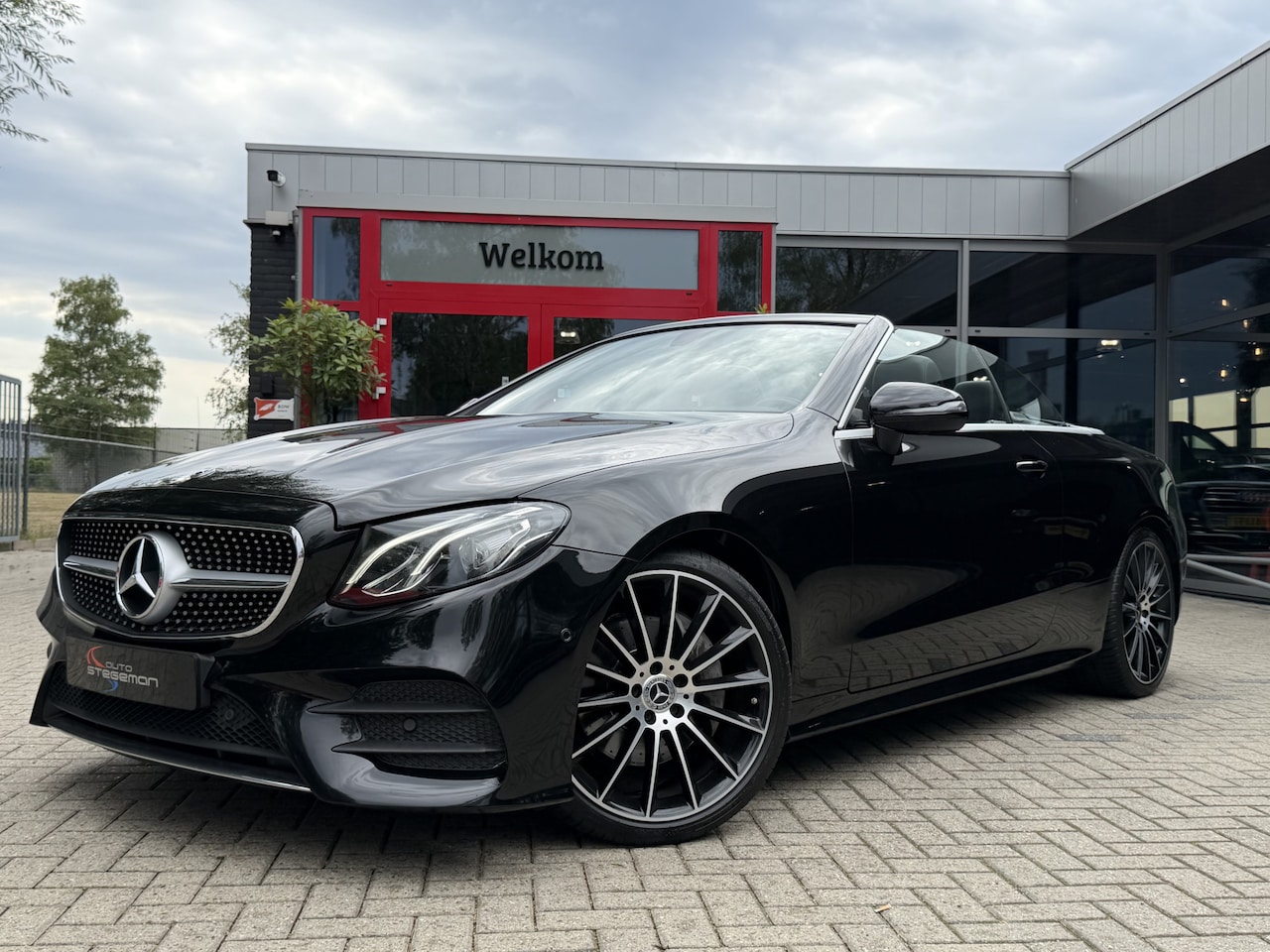 Mercedes-Benz E-klasse Cabrio - 200 AMG *!* LEDER/ NAVI/ 20 INCH/ LED/ CAMERA *!* - AutoWereld.nl