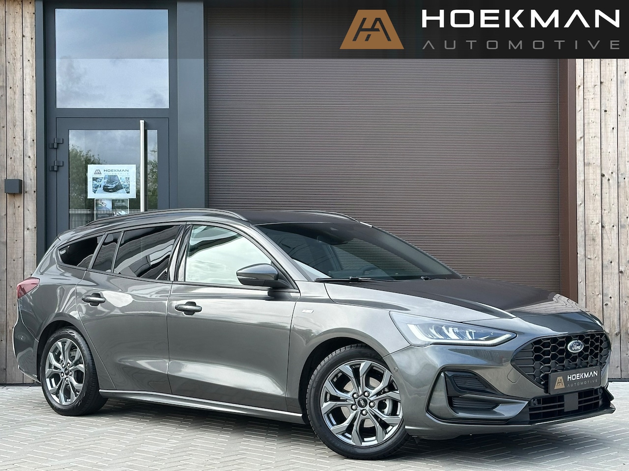 Ford Focus Wagon - 1.0 EcoBoost Hybrid ST Line Automaat 155 PK | Winter Pack, Drive Assistance, Apple CarPlay - AutoWereld.nl