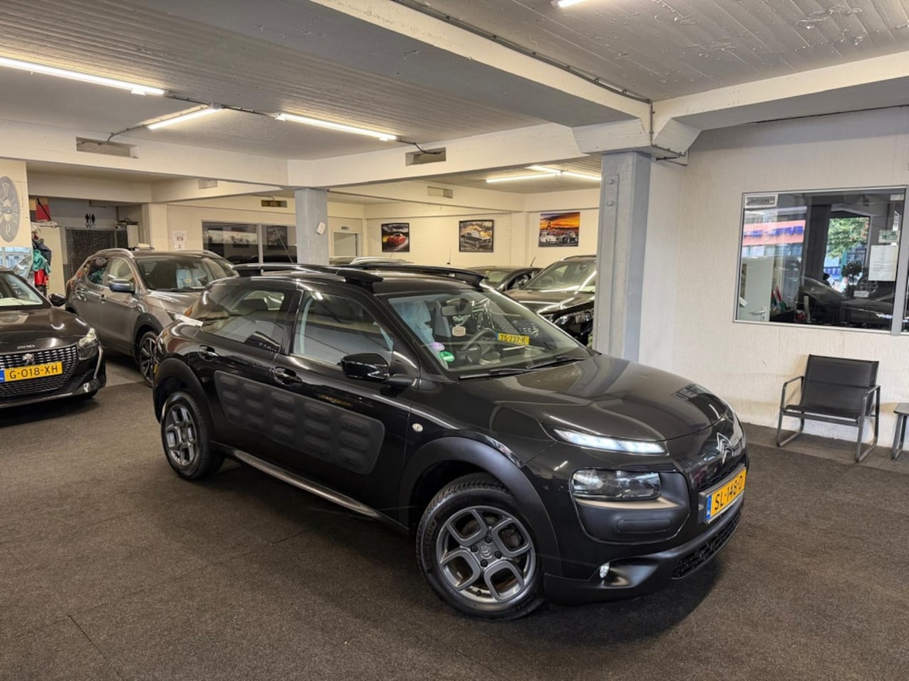 Citroën C4 Cactus - 1.2 PureTech Shine*Automaat*Camera*Navi*Velgen - AutoWereld.nl