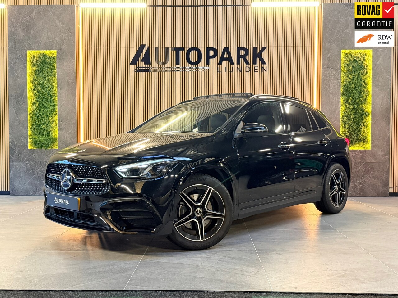 Mercedes-Benz GLA-Klasse - 200 AMG Line PANO|KEYLESSS|DODEHOEK|CARPLAY|CAMERA|SFEERVERLICHTING|19 INCH|DEALER ONDERHO - AutoWereld.nl