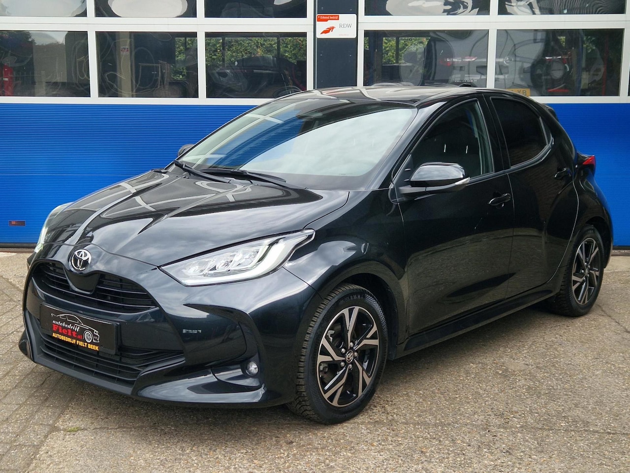 Toyota Yaris - 1.5 116PK Benzine-Hybride / Carplay / Adaptieve cruise control / Stoelverwarming / Camera - AutoWereld.nl