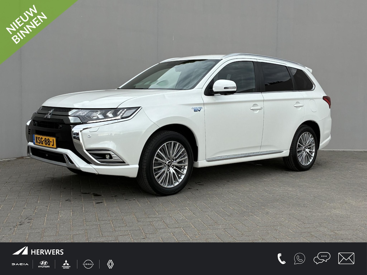 Mitsubishi Outlander - 2.4 PHEV Instyle / Elektrische achterklep / Trekgewicht 1500 kg / Rondomzicht camera / cru - AutoWereld.nl