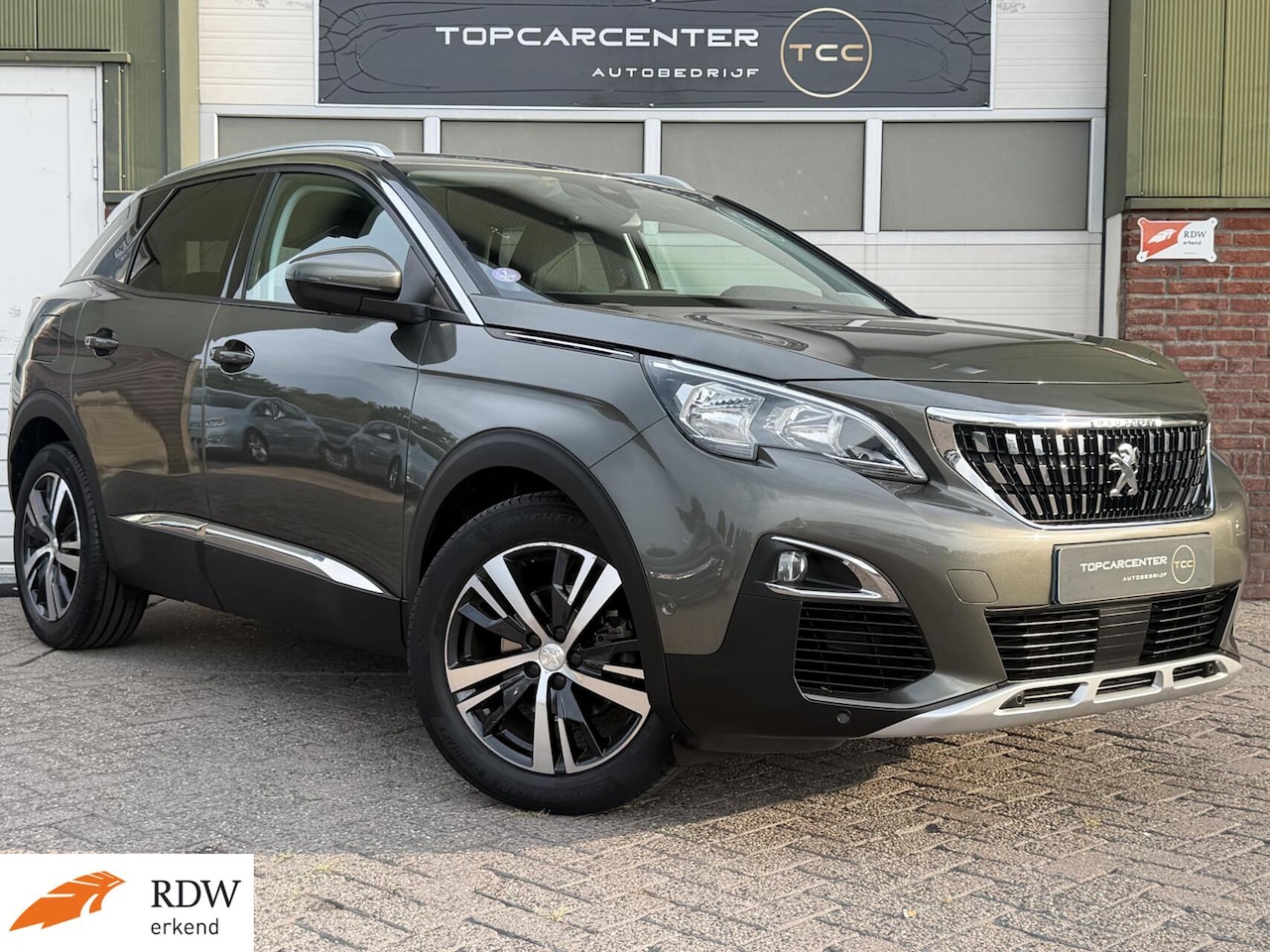 Peugeot 3008 - 1.2 Crossway/CAMERA/PARKS/CARPLAY/KEYLESS/APK - AutoWereld.nl