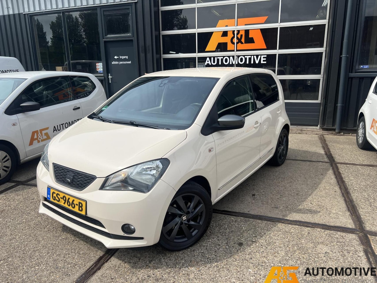 SEAT Mii - 1.0 Mango 5DRS 2015 | Airco | Cruise | PDC | - AutoWereld.nl