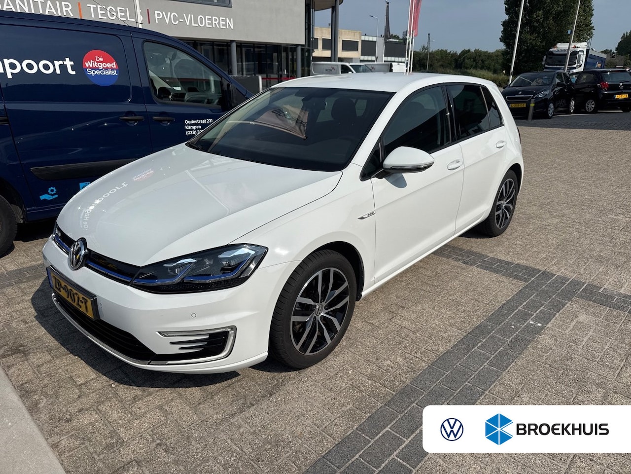 Volkswagen e-Golf - 136 pk | Airco | Navigatie | Parkeersensoren | ACC | - AutoWereld.nl