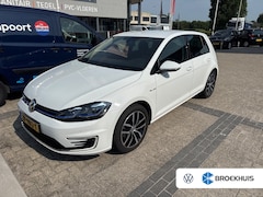Volkswagen e-Golf - 136 pk | Airco | Navigatie | Parkeersensoren | ACC |