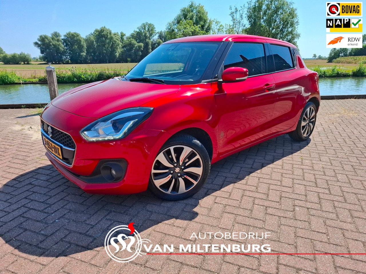 Suzuki Swift - 1.2 Stijl Automaat Clima Cruise Navi Camera - AutoWereld.nl