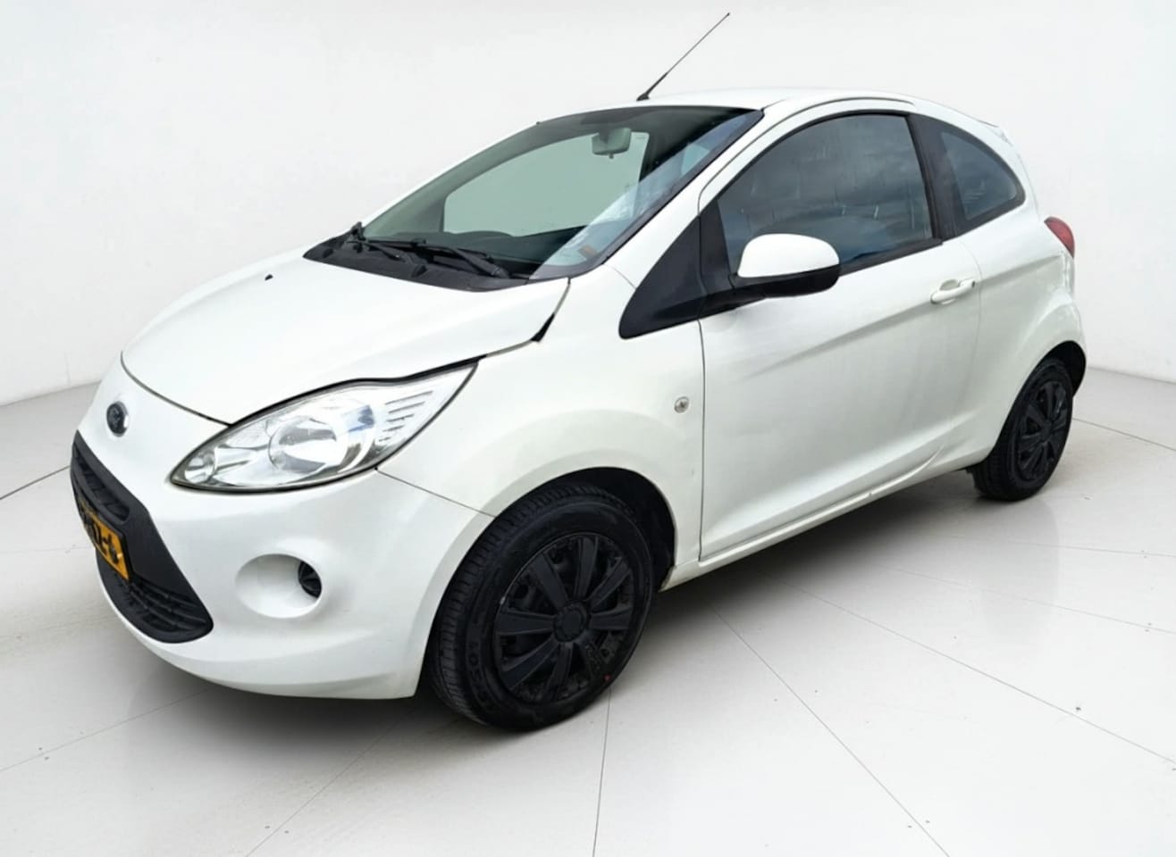 Ford Ka - 1.2 Cool & Sound | Airco | NAP | Bluetooth - AutoWereld.nl