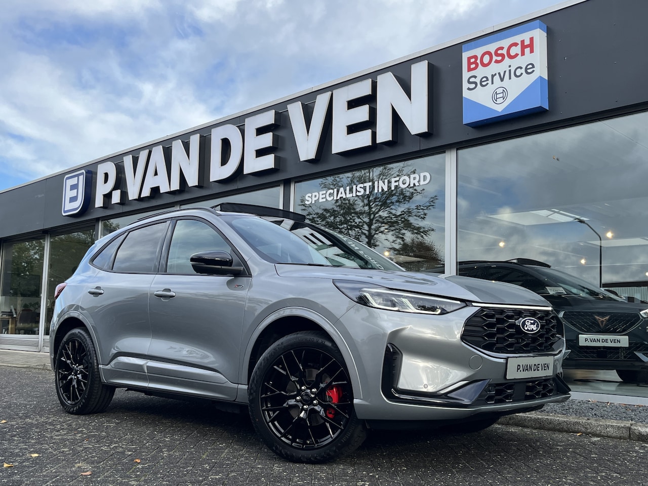 Ford Kuga - 2.5 PHEV ST-Line X Black Package 243pk e-CVT Automaat | NIEUWSTE MODEL MET BLUECRUISE EN C - AutoWereld.nl